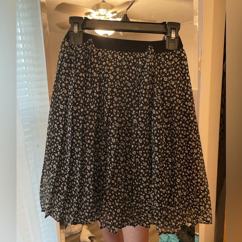 Hollister Ultra High-Rise Skirt